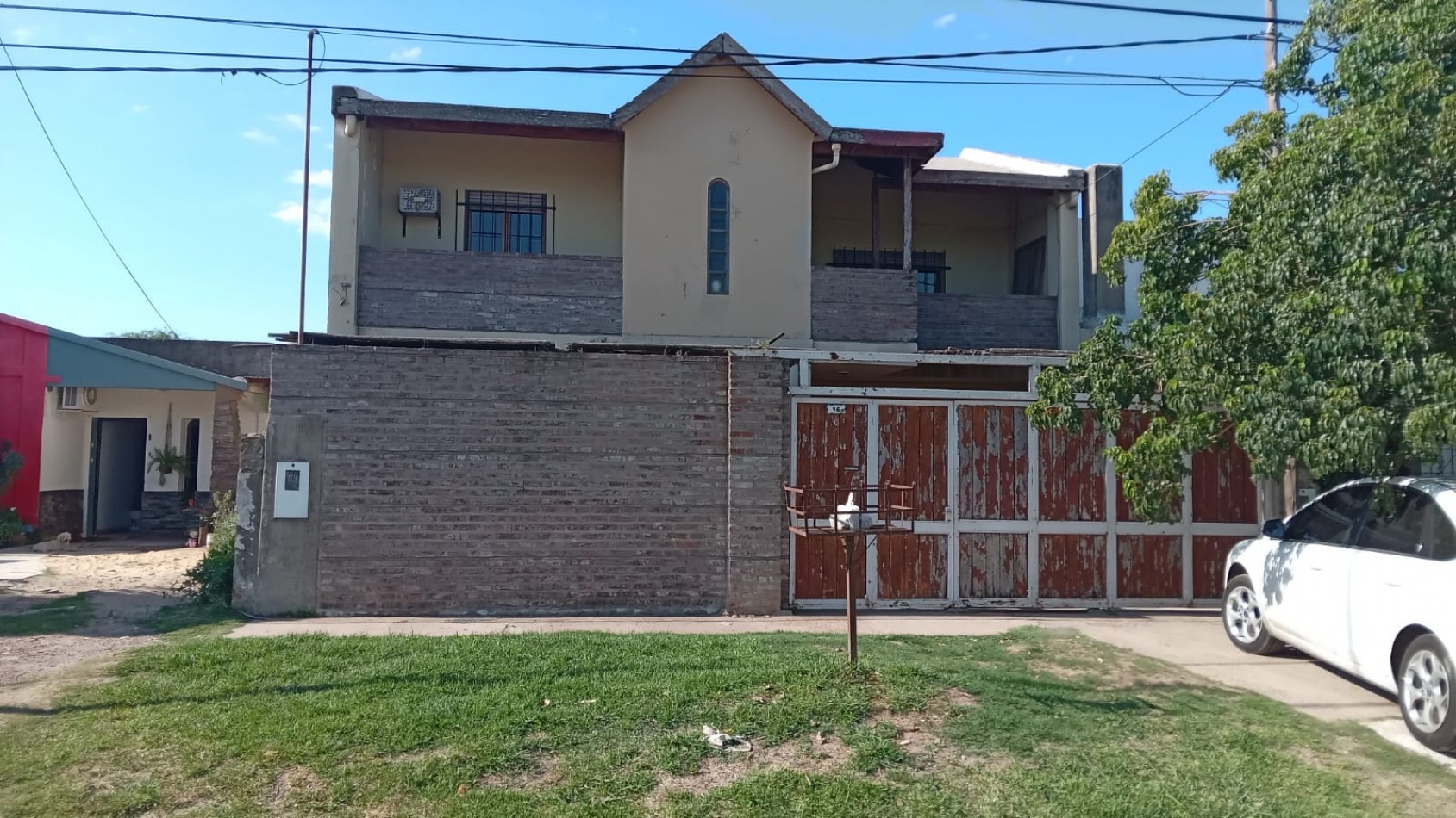 VENTA - CASA TIPO DUPLEX 3 HABITACIONES - ZONA BASE AEREA