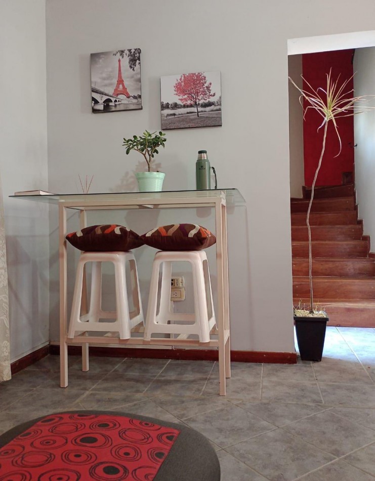 VENTA - CASA TIPO DUPLEX 3 HABITACIONES - ZONA COMERCIO I