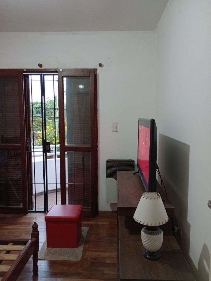 VENTA - CASA TIPO DUPLEX 3 HABITACIONES - ZONA COMERCIO I