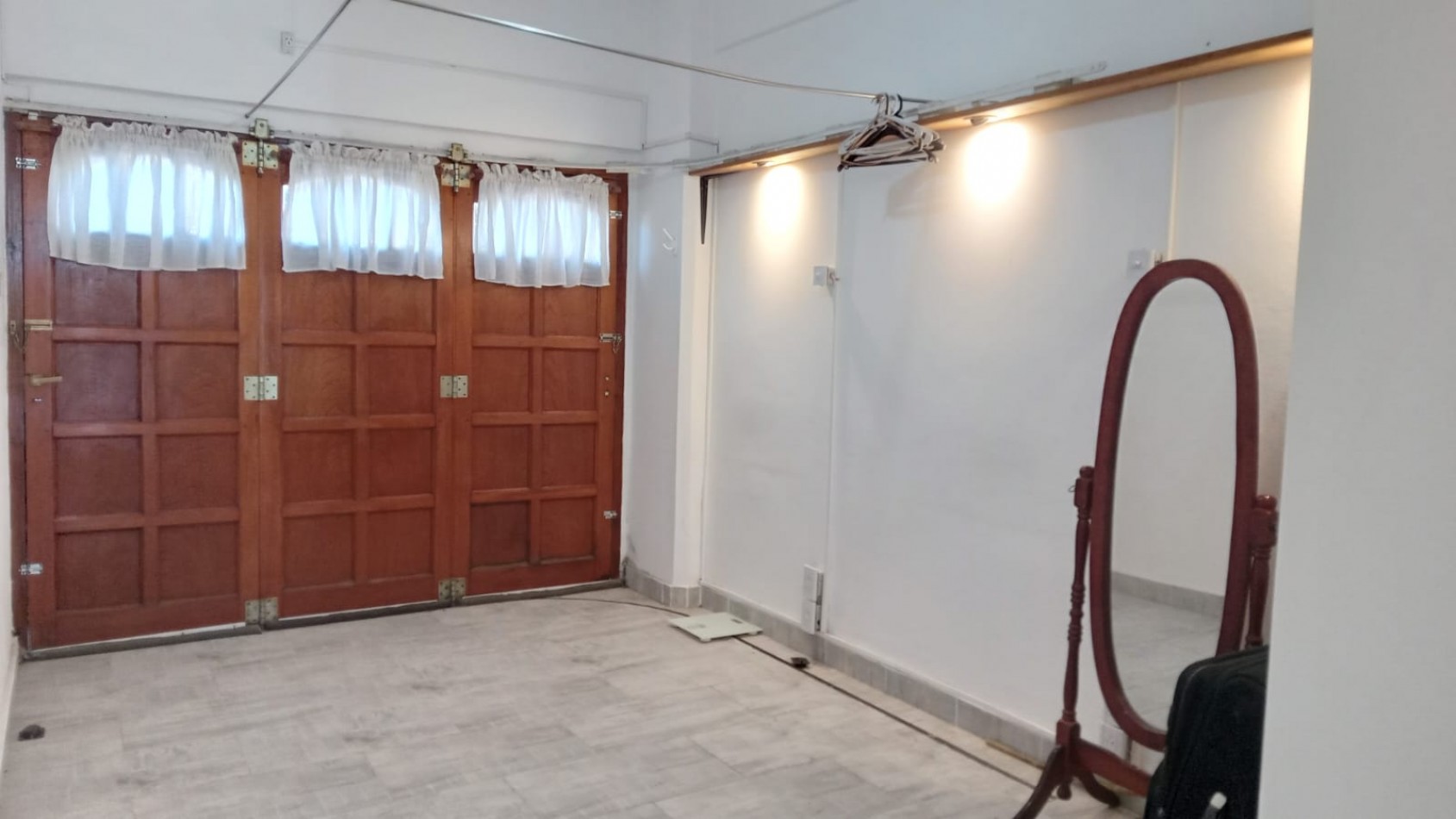 VENTA - CASA TIPO DUPLEX 3 HABITACIONES - LAMADRID AL 2100