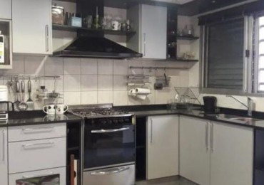 VENTA - CASA 4 HABITACIONES - ZONA CENTRO