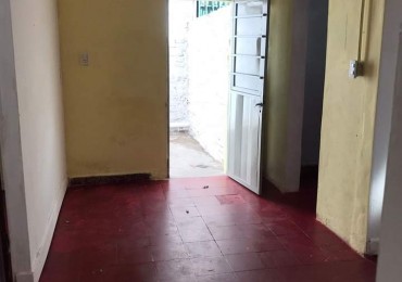 SE ALQUILA  CASA EN CALLE GDOR. PARERA, A METROS DE ALMAFUERTE