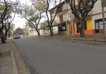 VENTA - LOCAL COMERCIAL - FRENTE A UNIVERSIDAD UNER