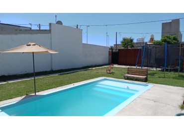 VENTA - CASA QUINTA 2 AMBIENTES - ZONA AEROPUERTO
