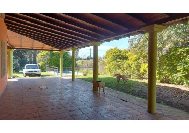 VENTA - CASA QUINTA - ZONA BARRIO LAS ACACIAS